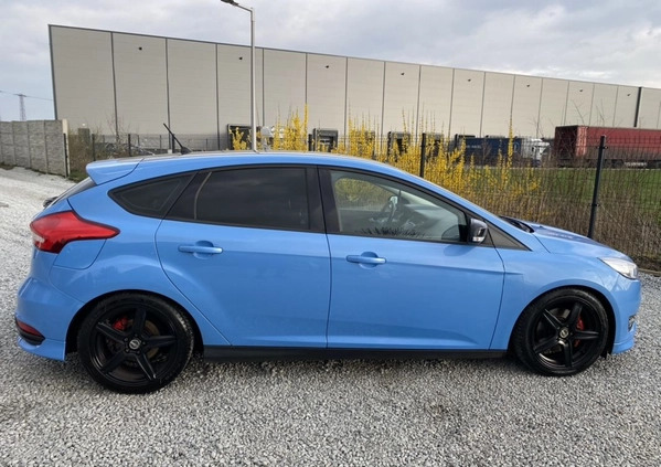 Ford Focus cena 45999 przebieg: 89000, rok produkcji 2017 z Krobia małe 667